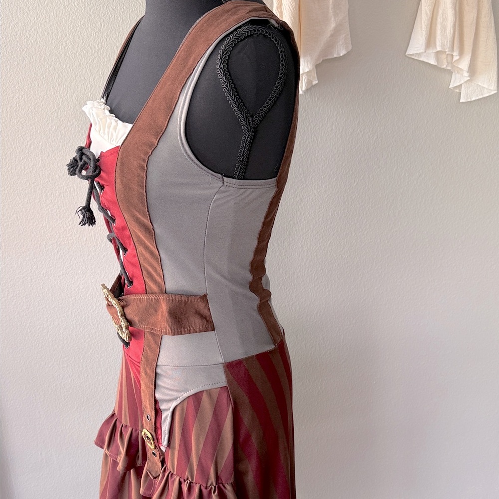Women’s Pirate Costume - With hat - Picture 7 of 12